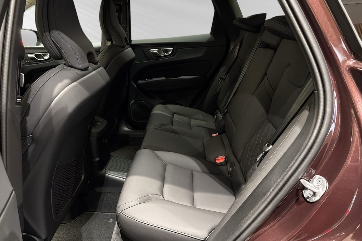 Volvo XC60 T6 Plus Dark Nordic 2027, bild 7/10