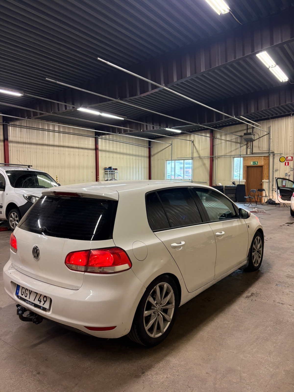 Volkswagen Golf 2.0 TDI 2009, bild 4/6