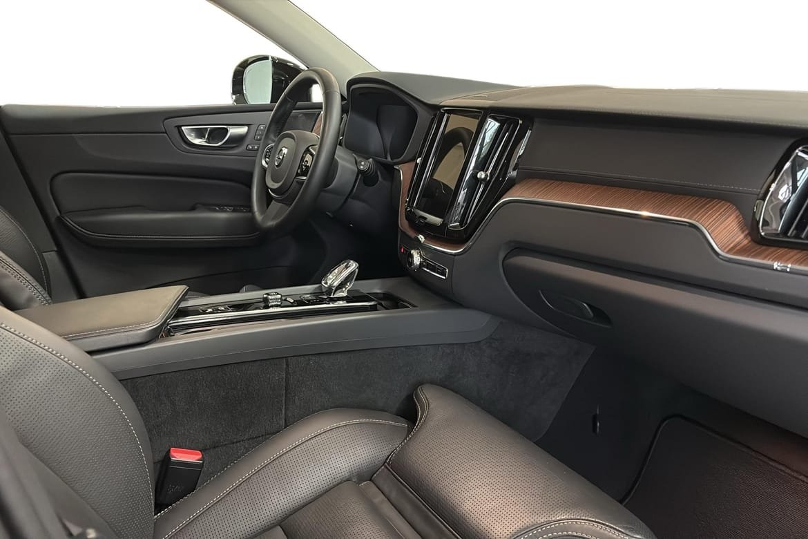 Volvo XC60 T8 Ultimate Dark 2024, bild 4/10