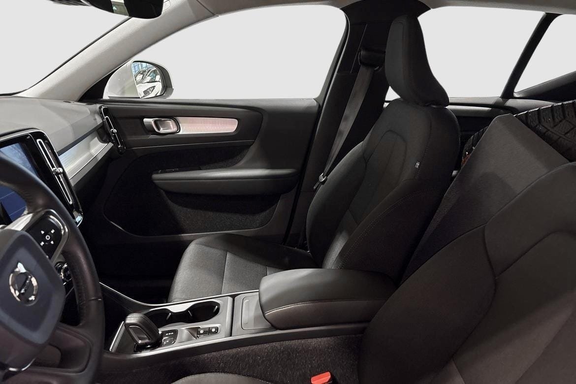 Volvo XC40 T3 Momentum Pro 2020, bild 7/10