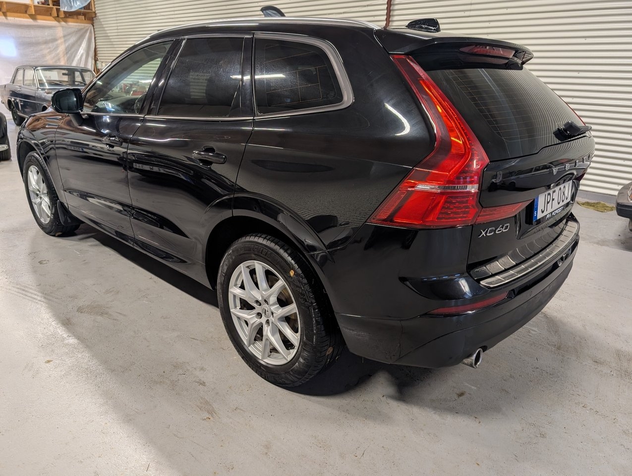Volvo XC60 D4 Momentum 2019, bild 2/8