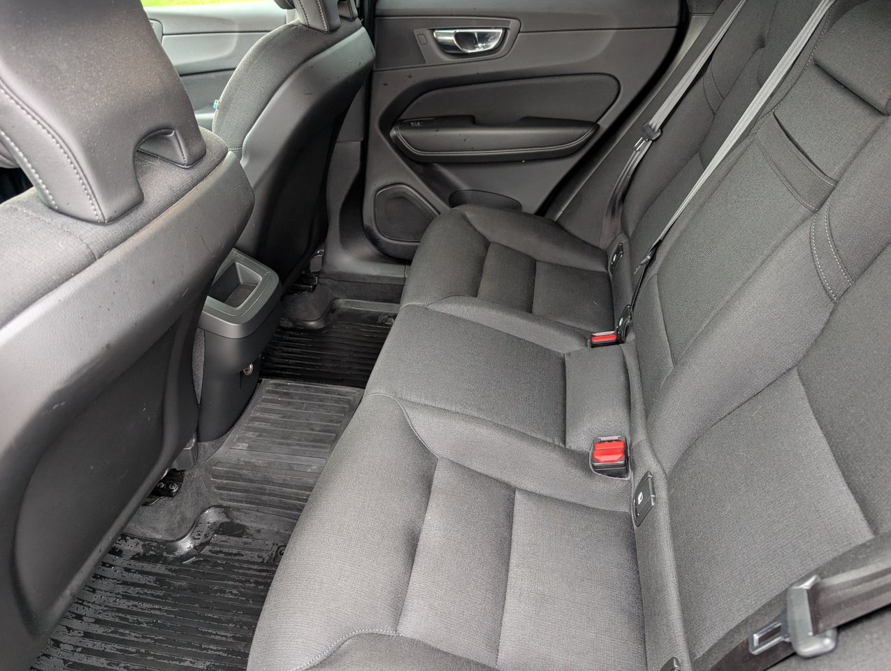 Volvo XC60 D4 Momentum 2019, bild 7/8
