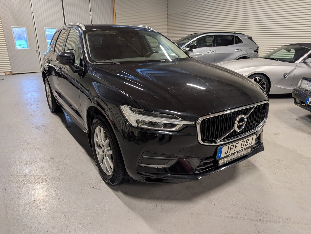 Volvo XC60 D4 Momentum 2019, bild 3/8
