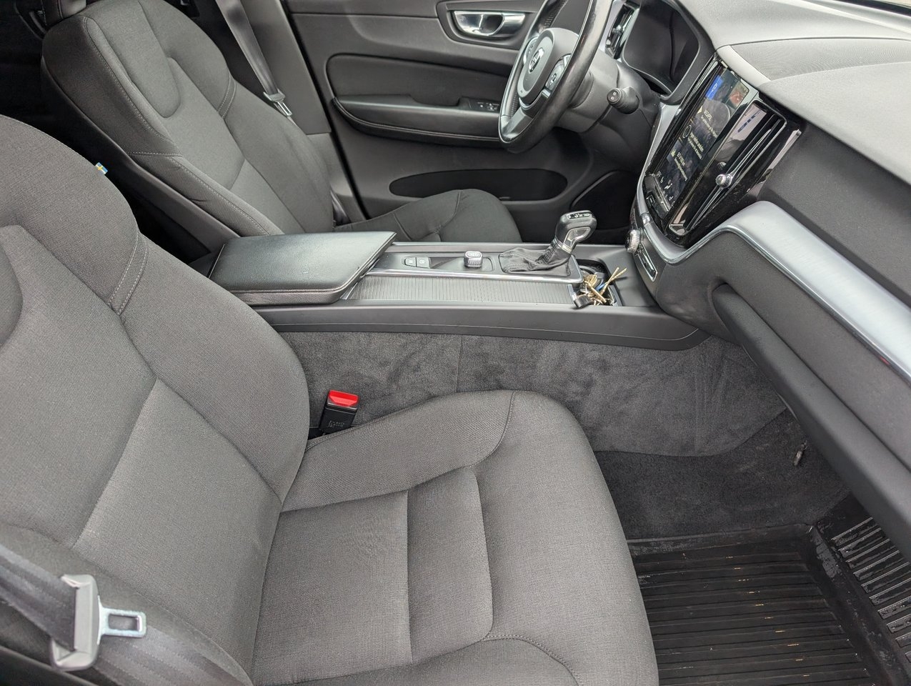 Volvo XC60 D4 Momentum 2019, bild 6/8