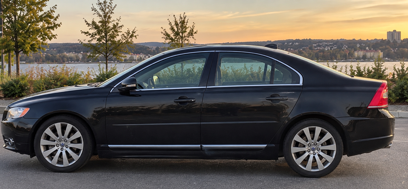 Volvo S80 2012, bild 2/5