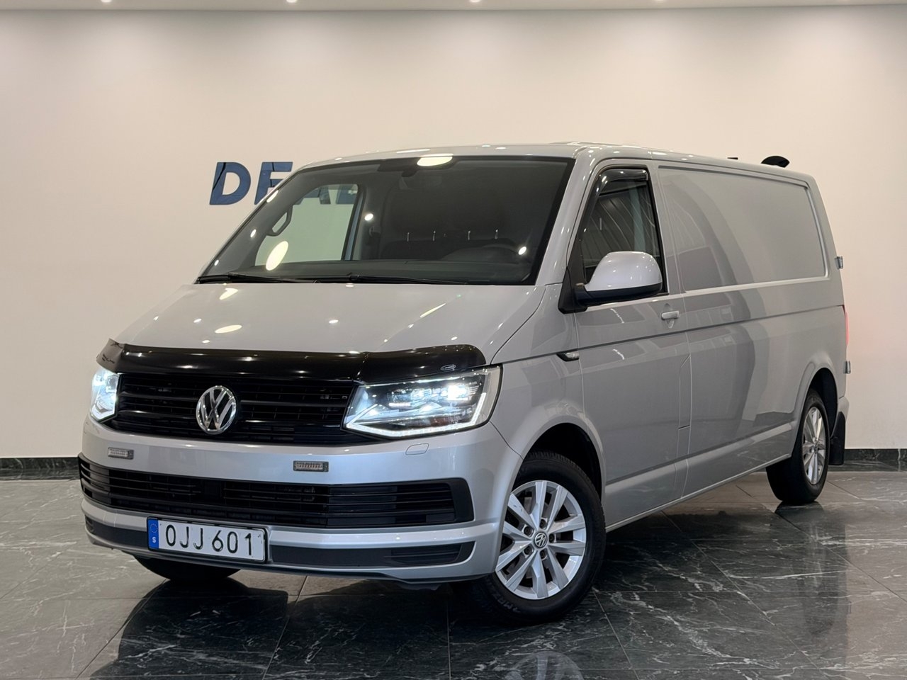 Volkswagen Transporter 2.0 TDI SCR 2017, bild 2/10