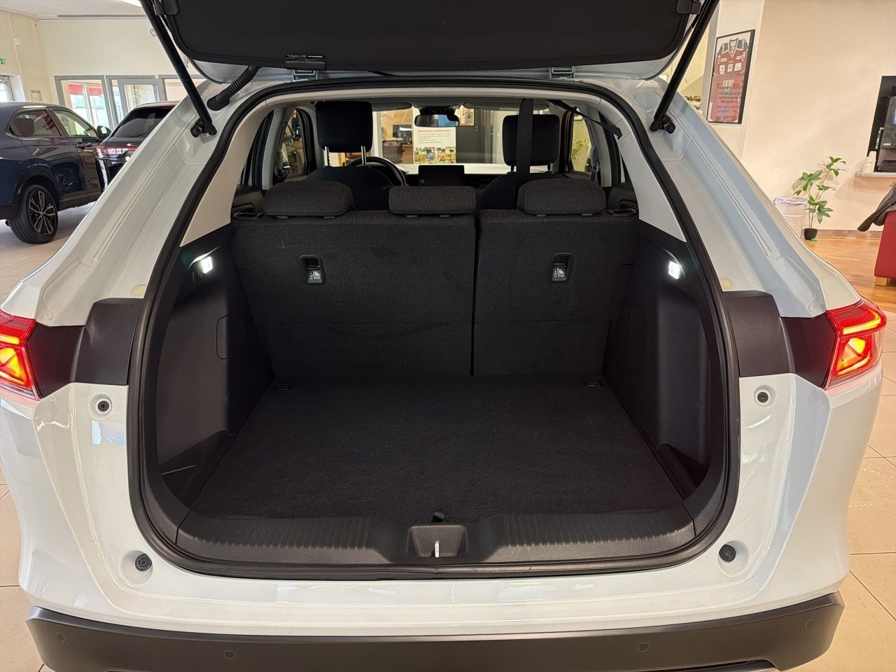 Honda HR-V 1.5 i-MMD e:HEV Elegance 2023, bild 7/10