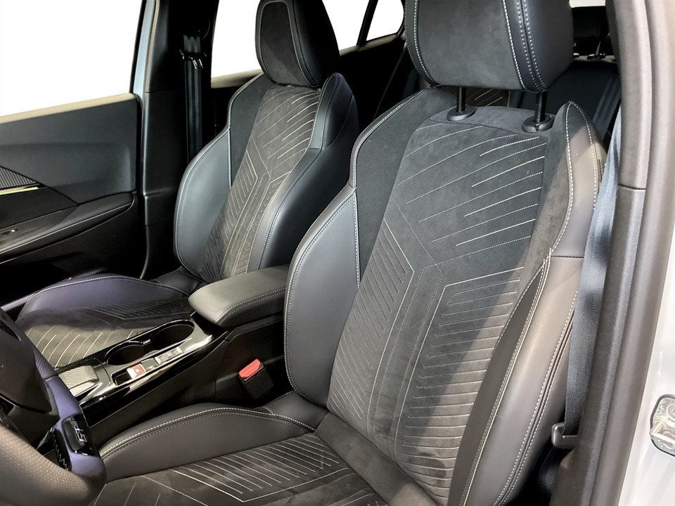 Peugeot 2008 1.2 PureTech 130 GT 2025, bild 5/10