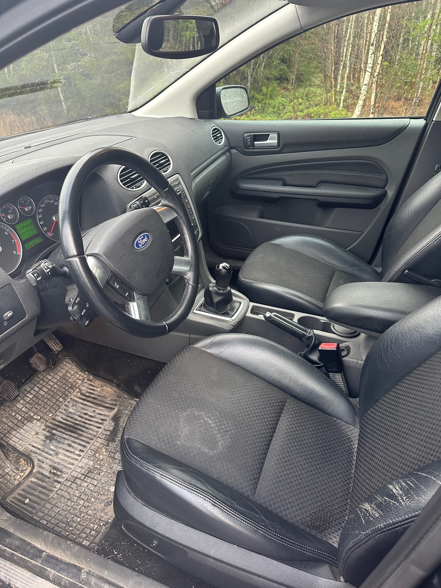 Ford Focus 1.8 Titanium 2007, bild 6/10