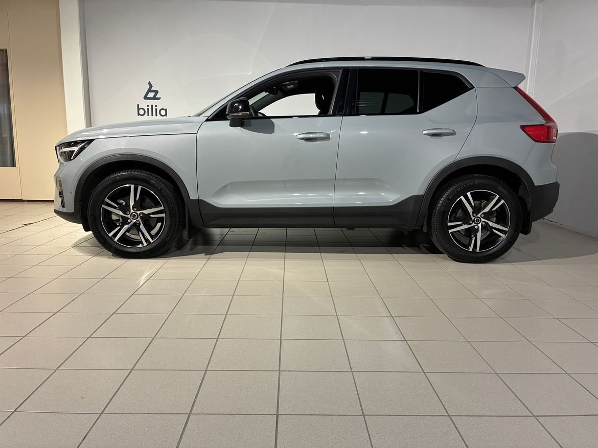 Volvo XC40 B3 Plus Dark 2025, bild 4/10