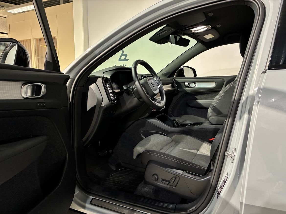 Volvo XC40 B3 Plus Dark 2025, bild 5/10