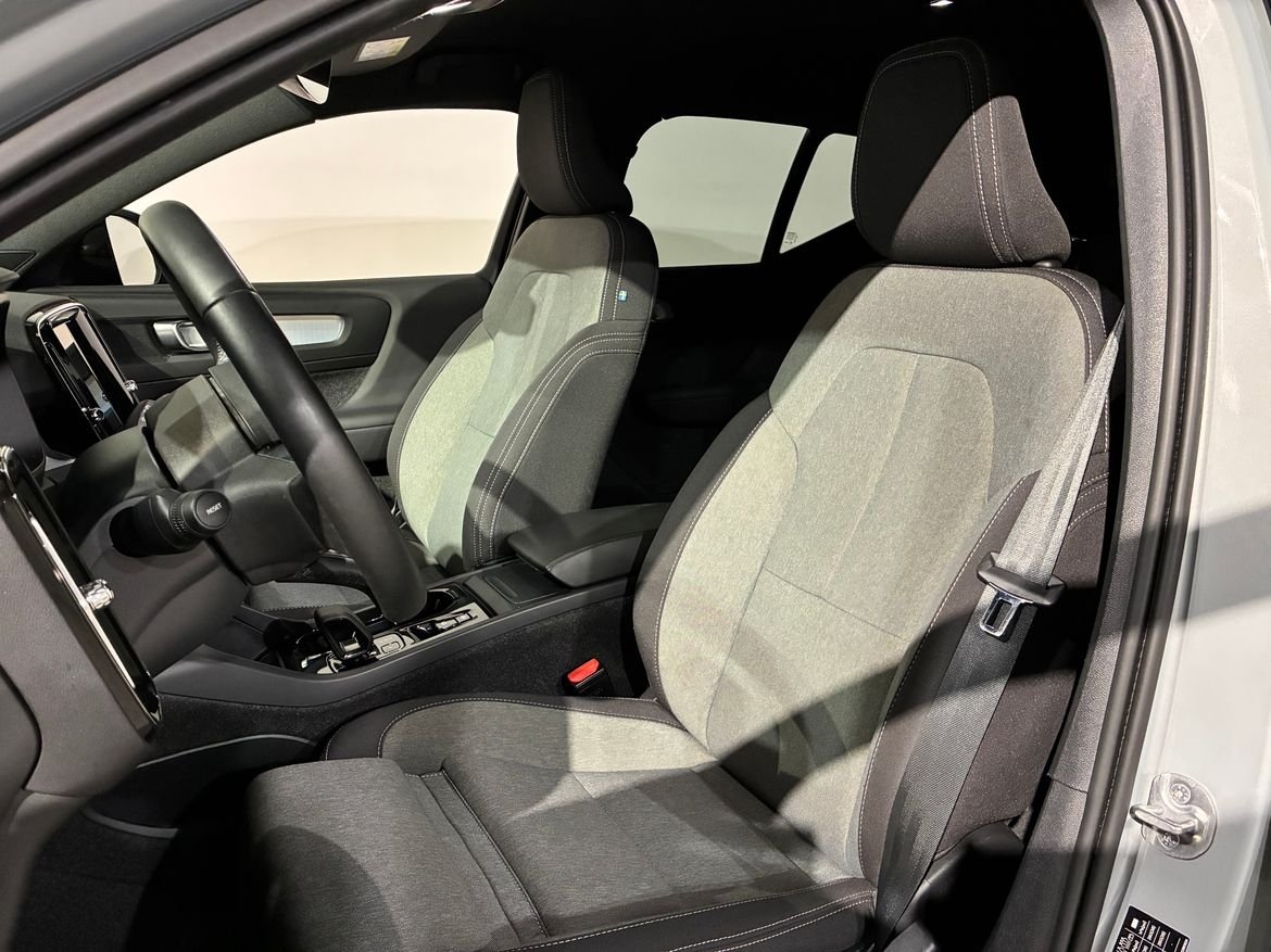 Volvo XC40 B3 Plus Dark 2025, bild 6/10