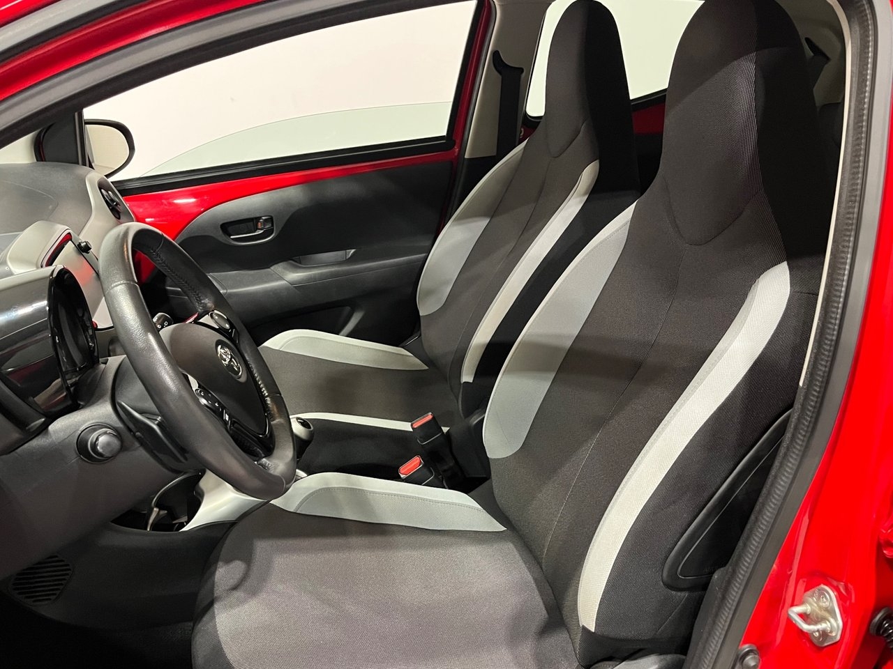 Toyota Aygo 1.0 X-Play 2015, kuva 10/10
