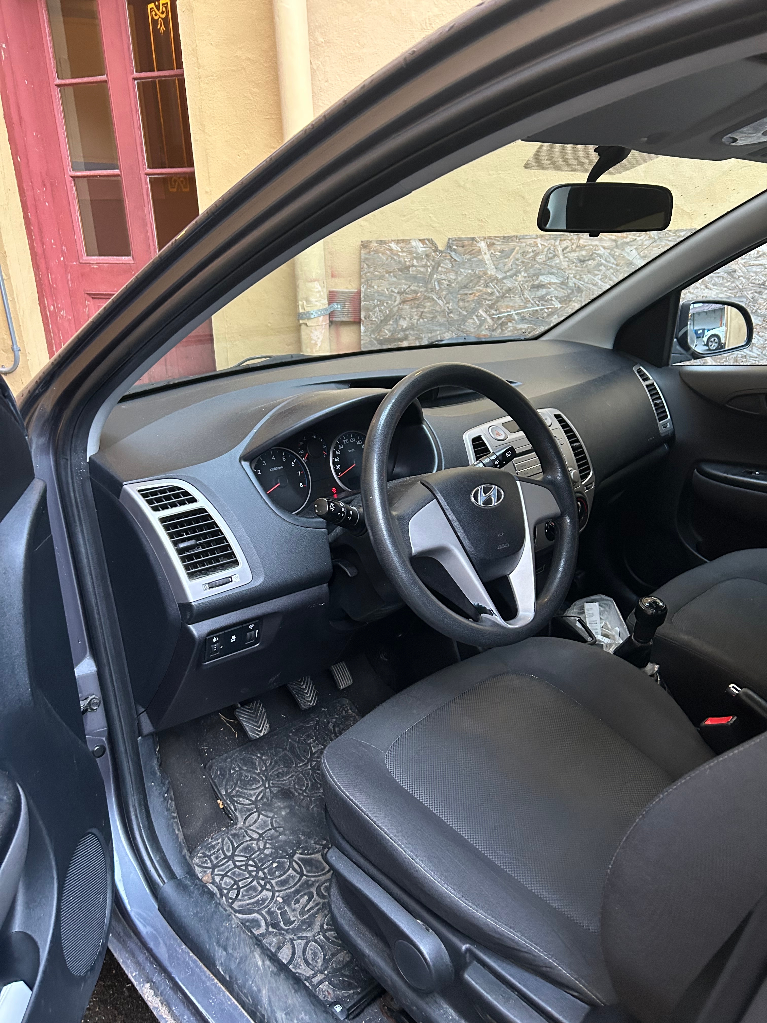 Hyundai i20 1.2 2011, bild 6/7