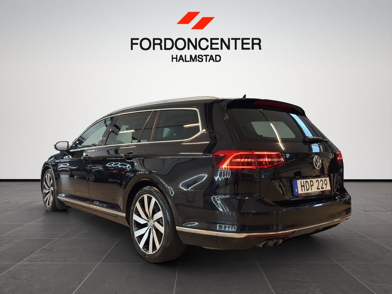 Volkswagen Passat 2.0 TDI SCR 2016, photo 9/10