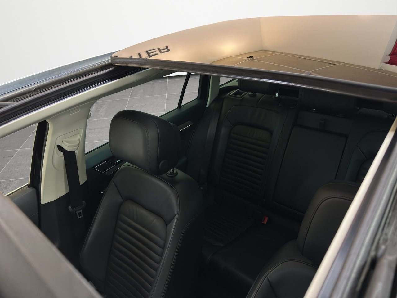 Volkswagen Passat 2.0 TDI SCR 2016, bild 2/10