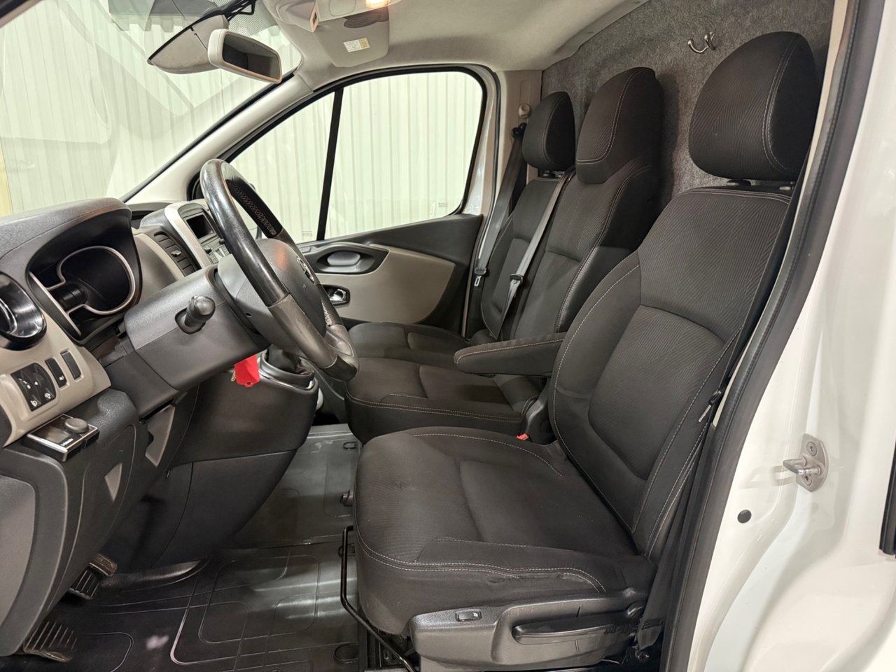 Nissan NV300 dCi 120 2017, bild 7/10