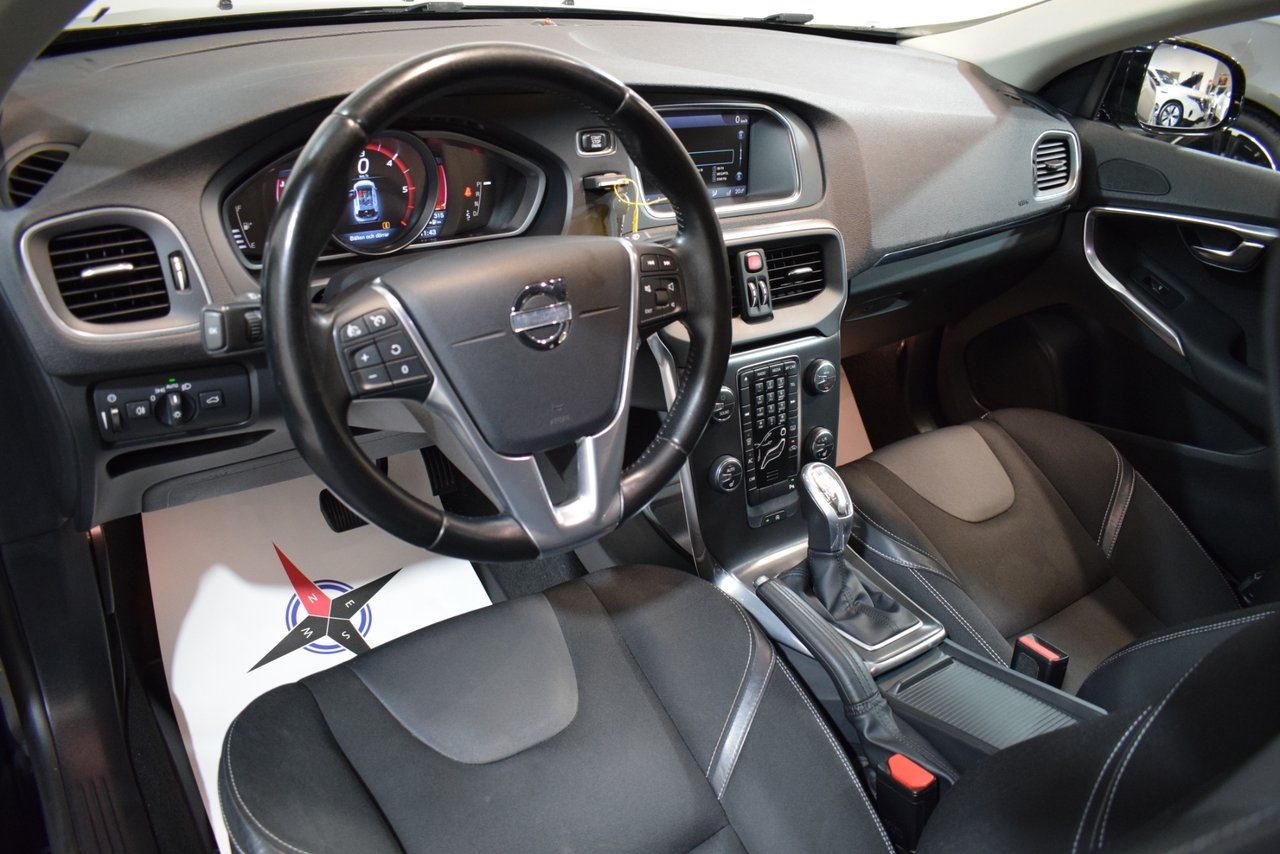 Volvo V40 D3 Momentum 2013, bild 7/10