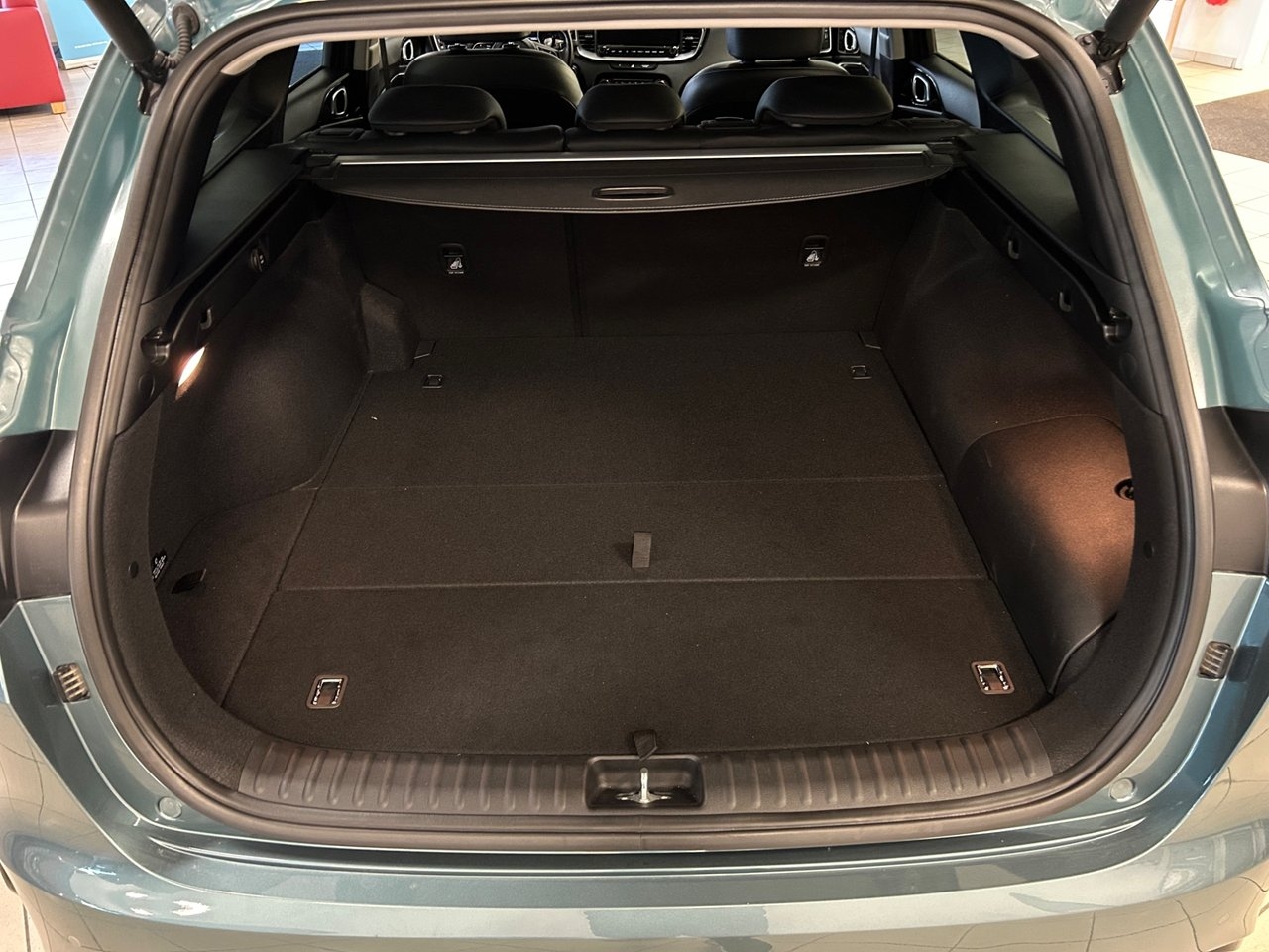 Kia Ceed 1.6 GDI Advance 2024, bild 7/10