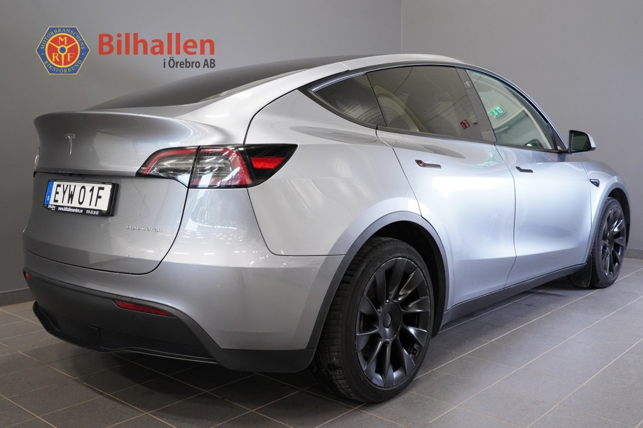 Tesla Model Y 2023, bild 4/10