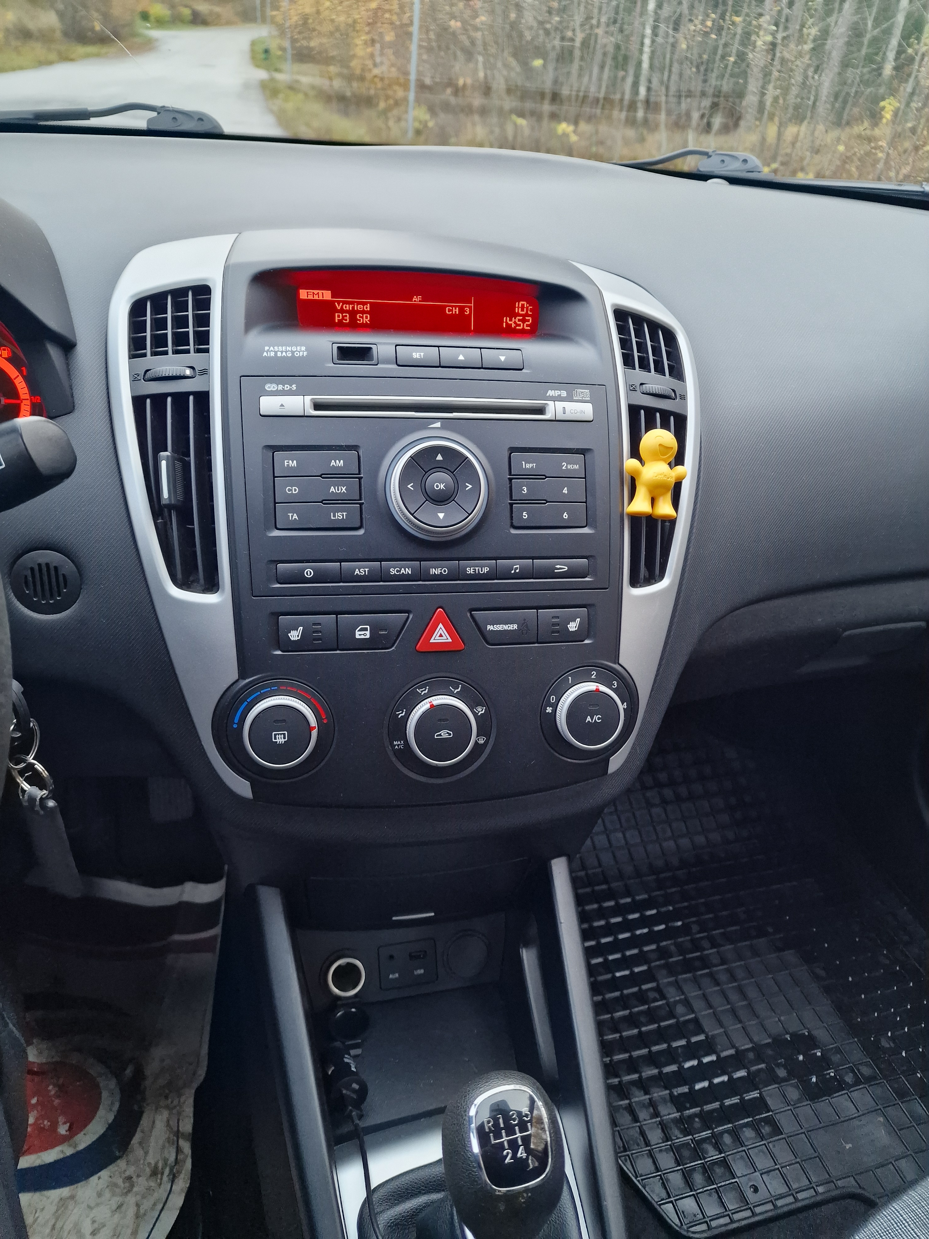Kia Ceed 2010, bild 6/8