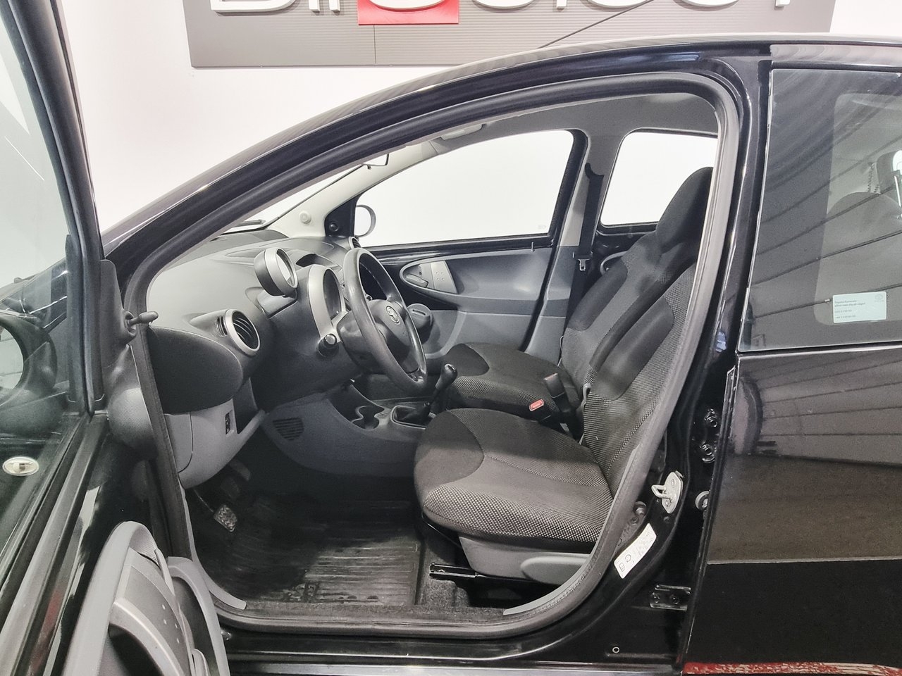 Toyota Aygo 1.0 2011, bild 5/10