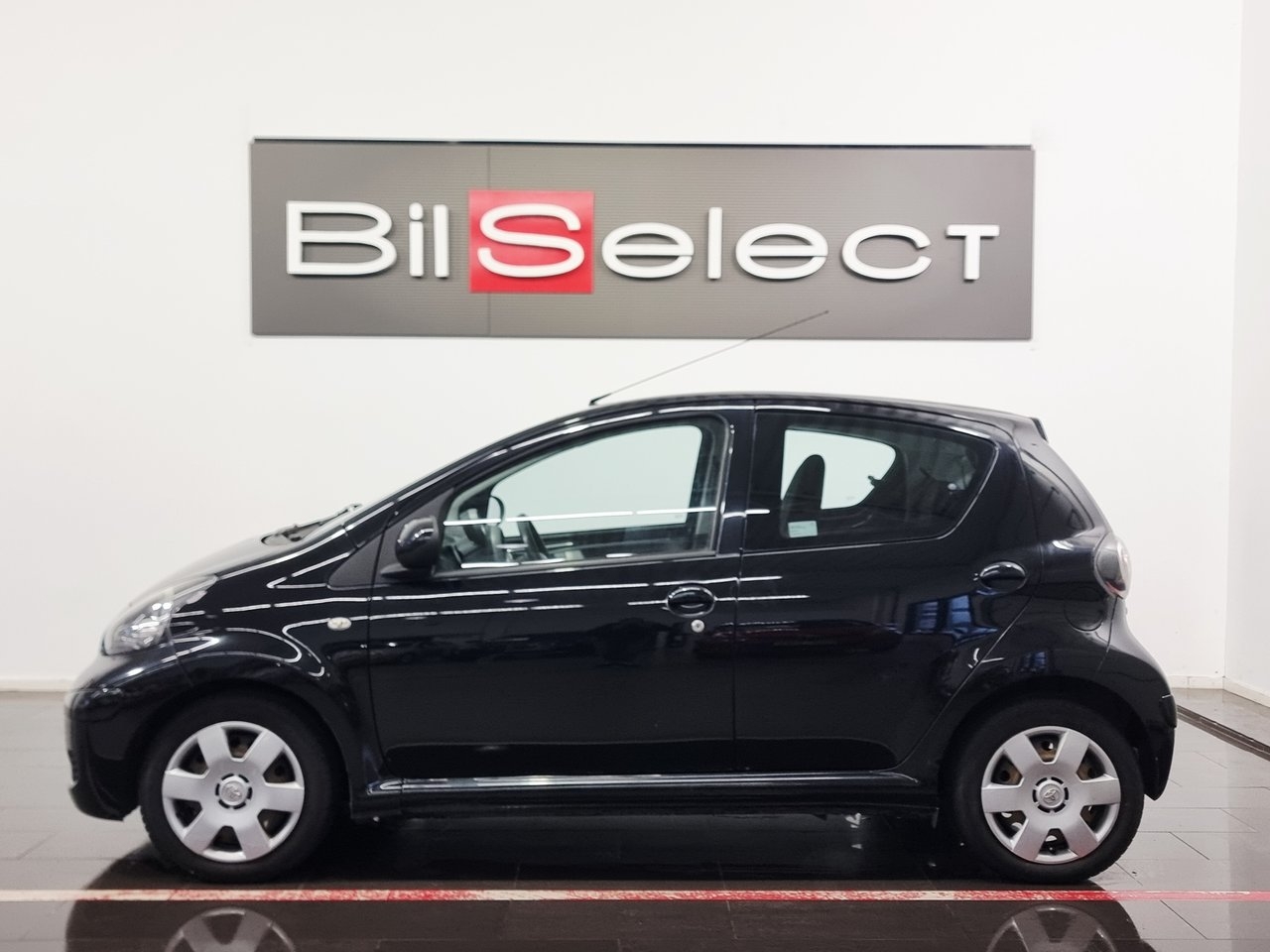 Toyota Aygo 1.0 2011, bild 2/10