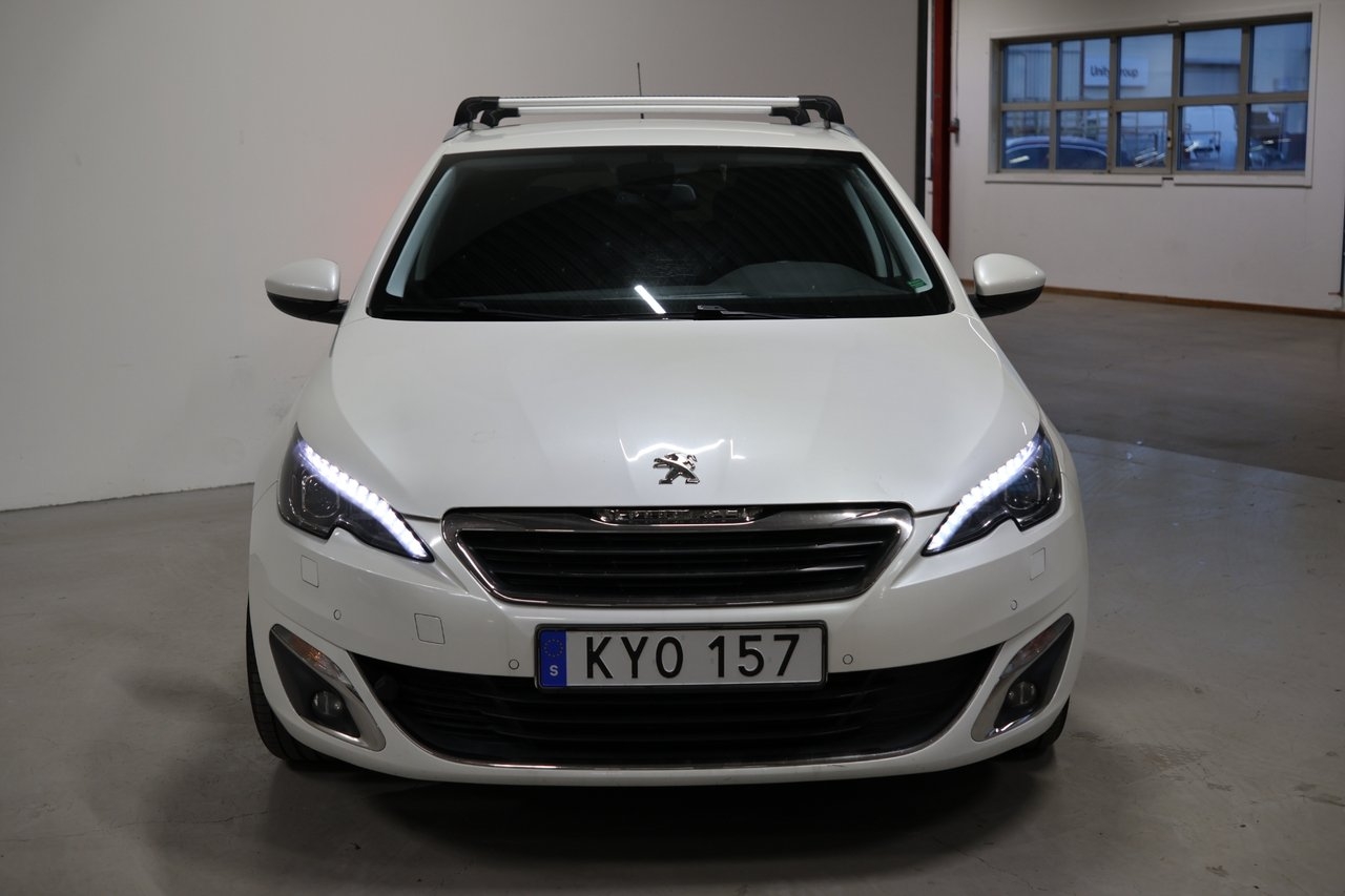 Peugeot 308 PureTech 130 Allure 2015, bild 2/10