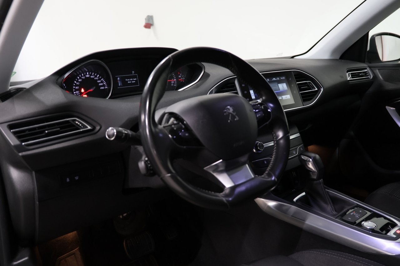 Peugeot 308 PureTech 130 Allure 2015, bild 7/10