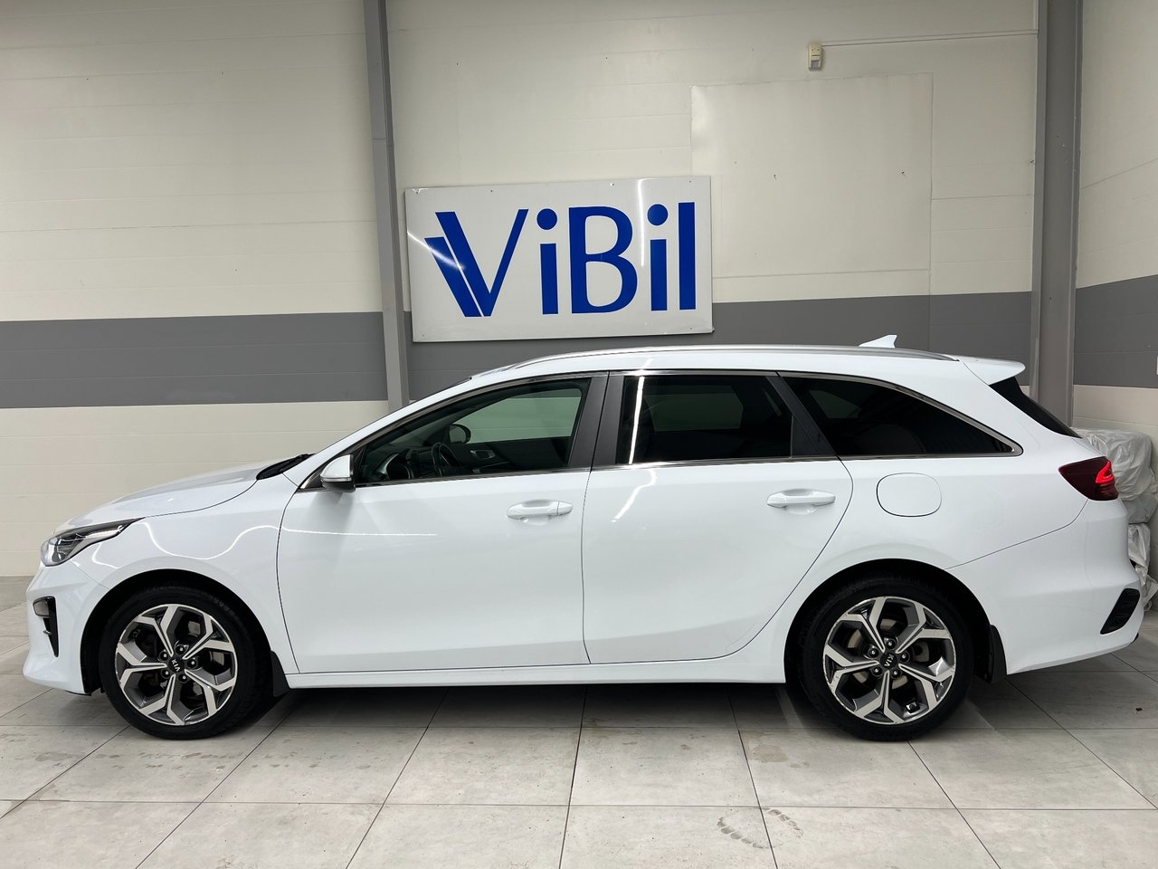 Kia Ceed 1.4 T-GDI 2019, bild 3/10