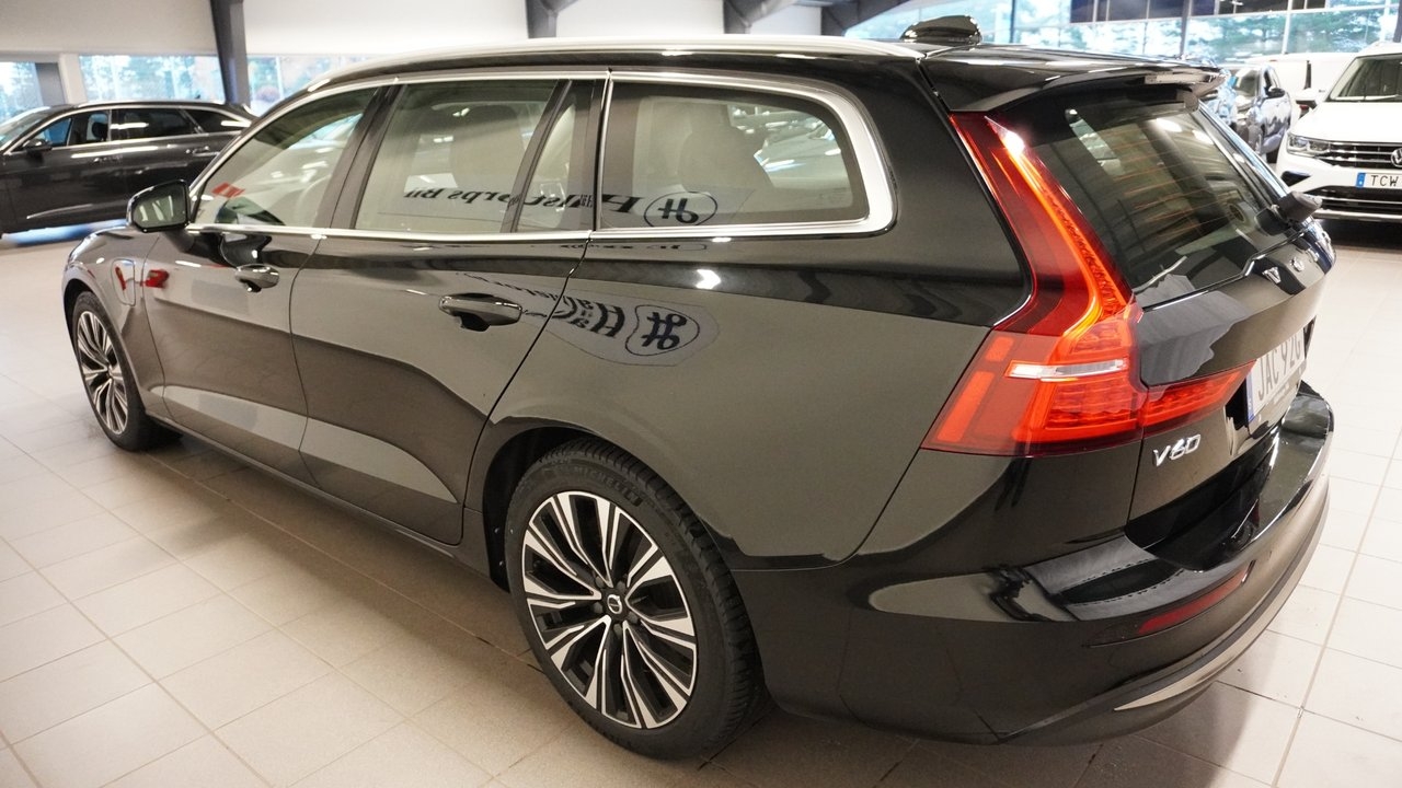 Volvo V60 T6 Core 2023, bild 6/10
