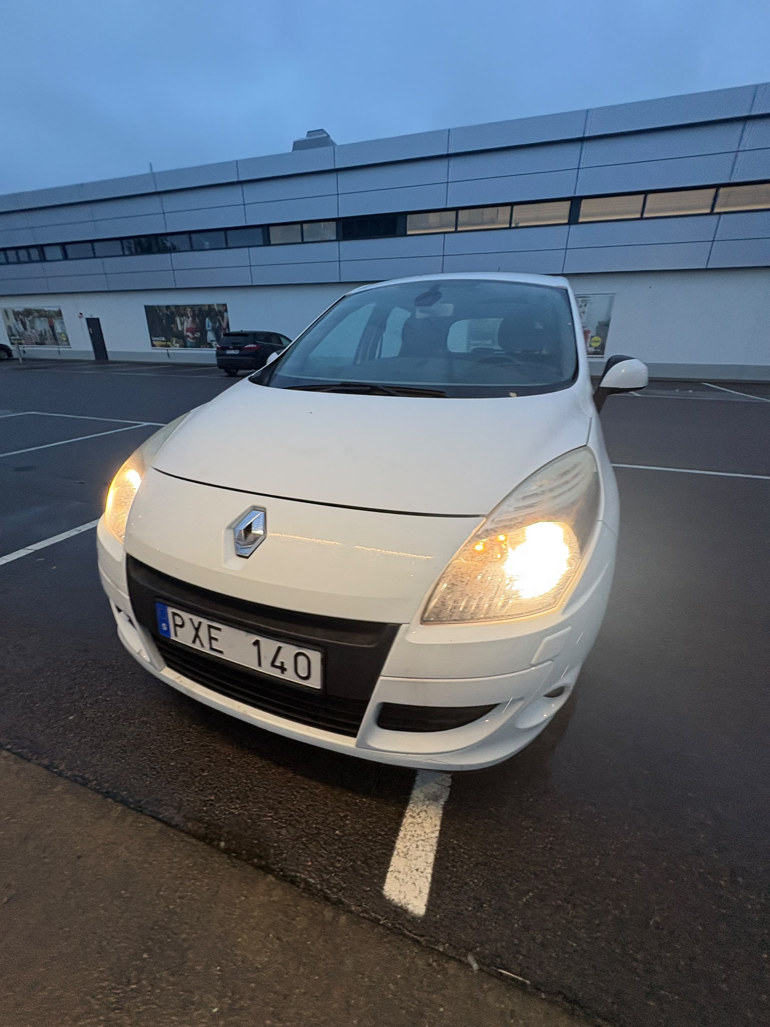 Renault Scénic 1.6 16V 110 2010, bild 5/5