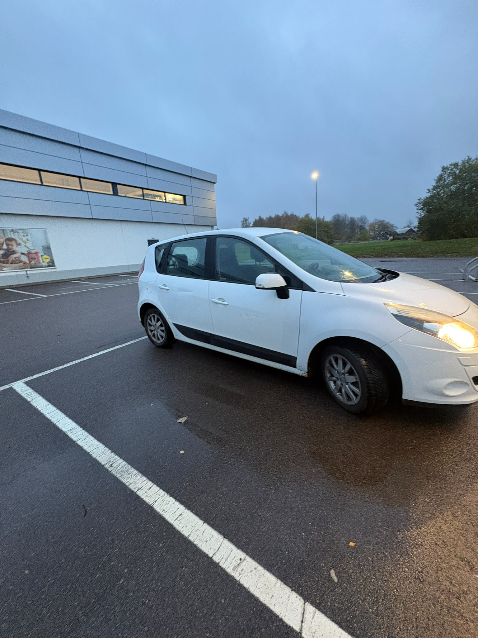 Renault Scénic 1.6 16V 110 2010, bild 3/5