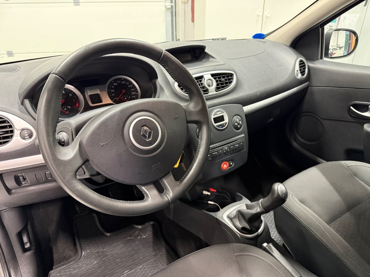 Renault Clio 2010, bild 7/10