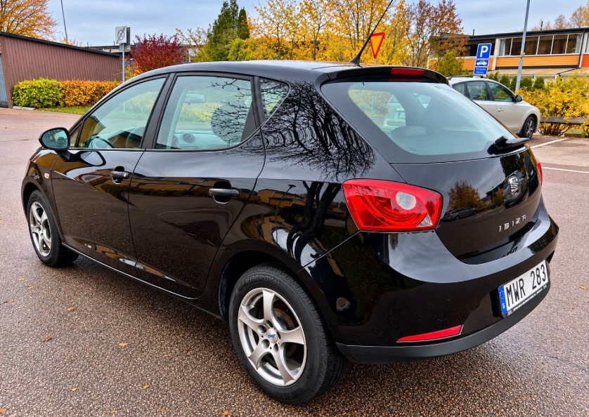Seat Ibiza 1.4 16V 2010, bild 3/8
