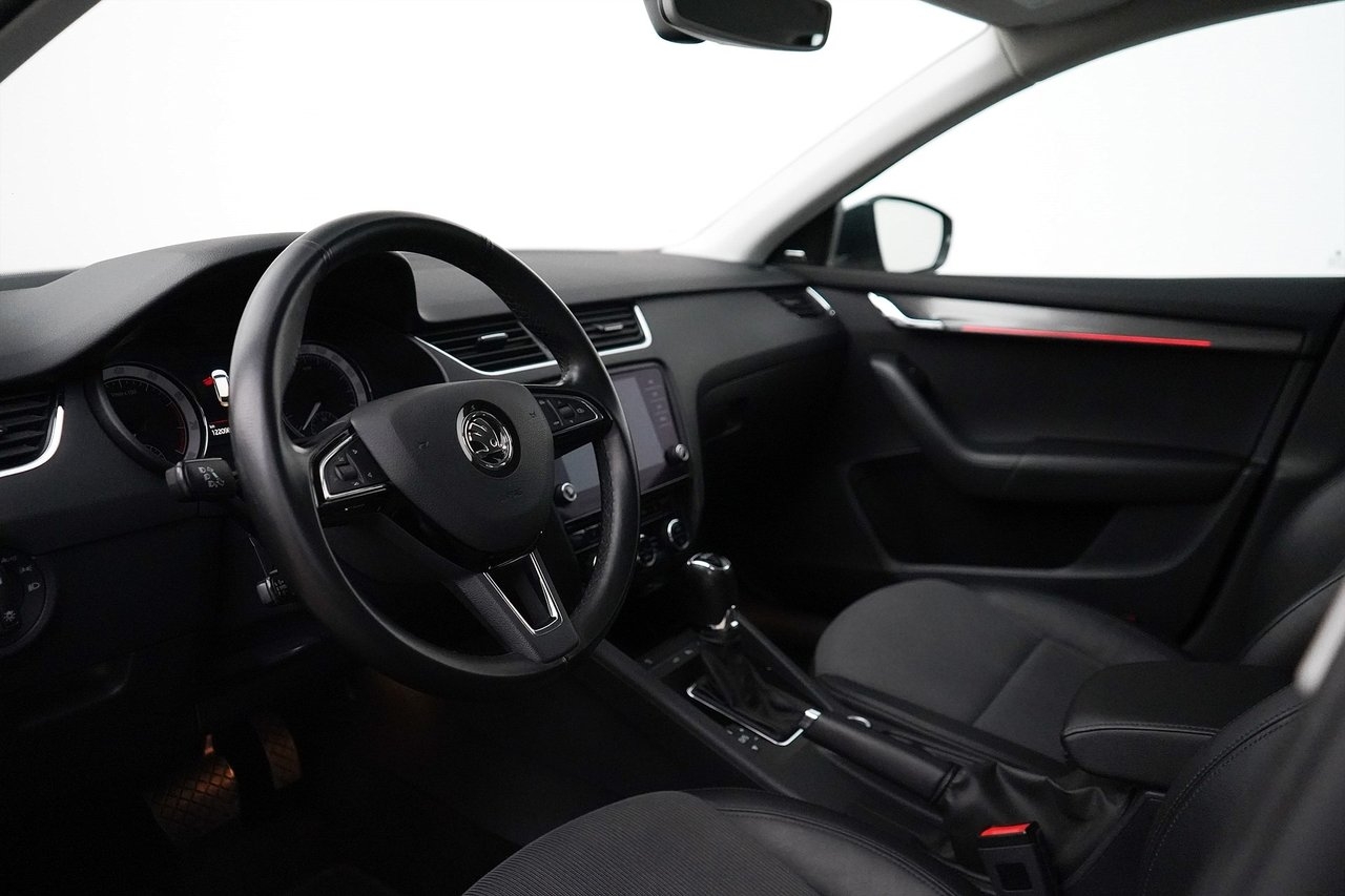 Skoda Octavia 1.5 TSI 2020, bild 6/10