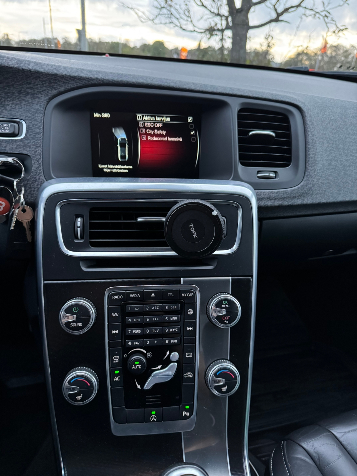 Volvo S60 D4 R Design 2016, bild 7/8