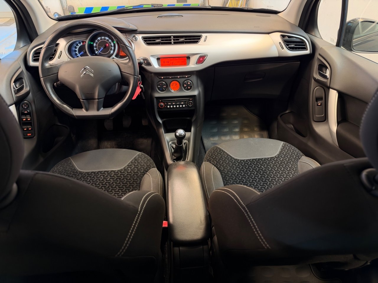 Citroen C3 VTi 95 2010, photo 9/10