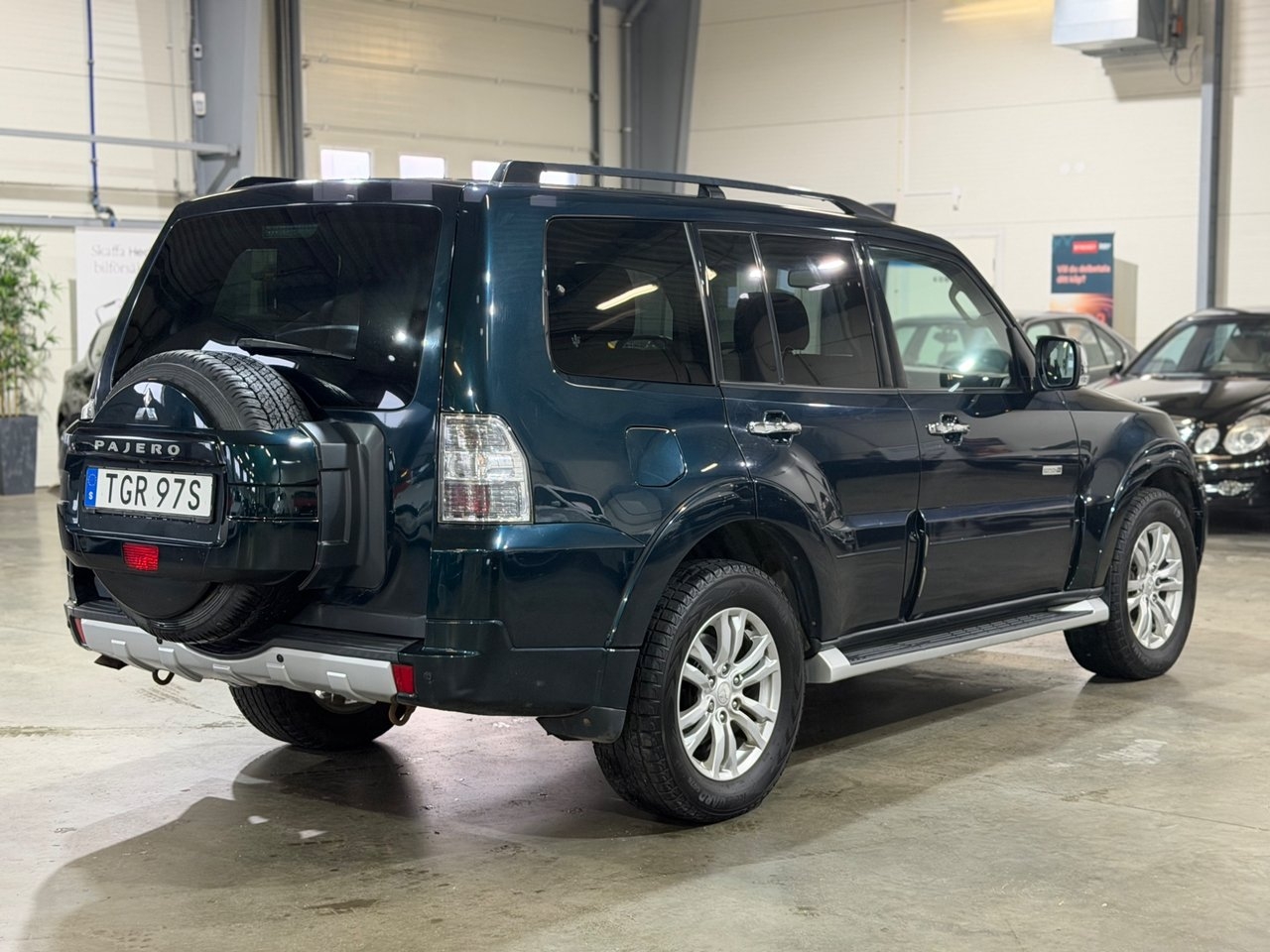 Mitsubishi Pajero 2014, bild 2/10