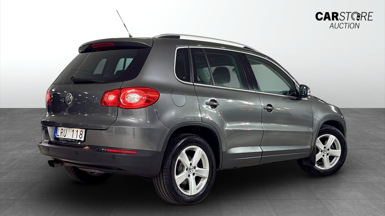 Volkswagen Tiguan 2.0 TSI Sport & Style 2011, bild 2/10