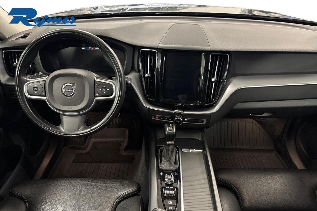 Volvo XC60 T5 Momentum Advanced 2019, photo 10/10