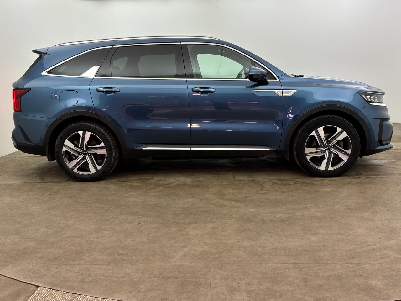 Kia Sorento 1.6 T-GDI Plug-in-Hybrid 2022, bild 7/10