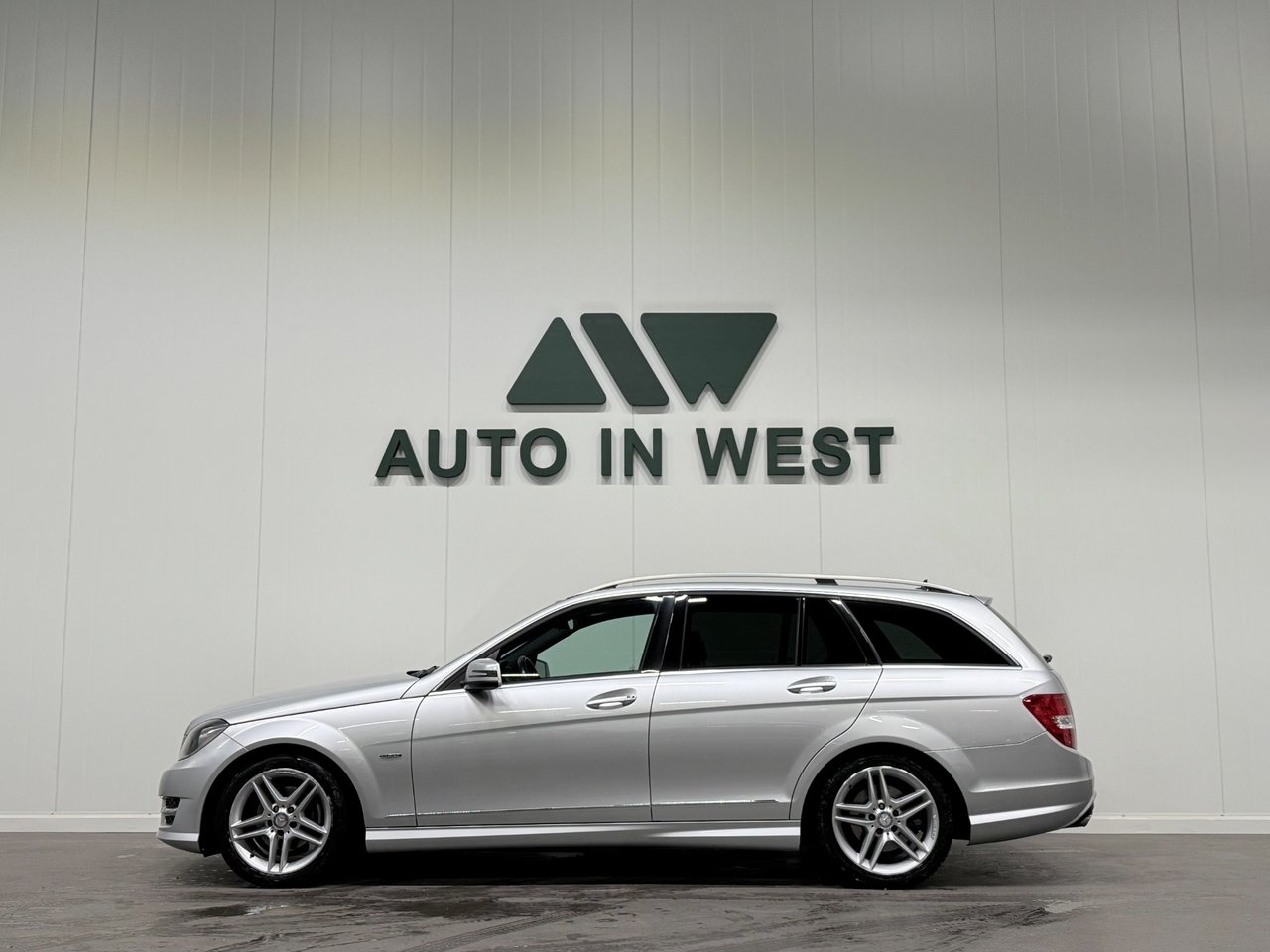 Mercedes-Benz C 180 AMG 2012, bild 3/10