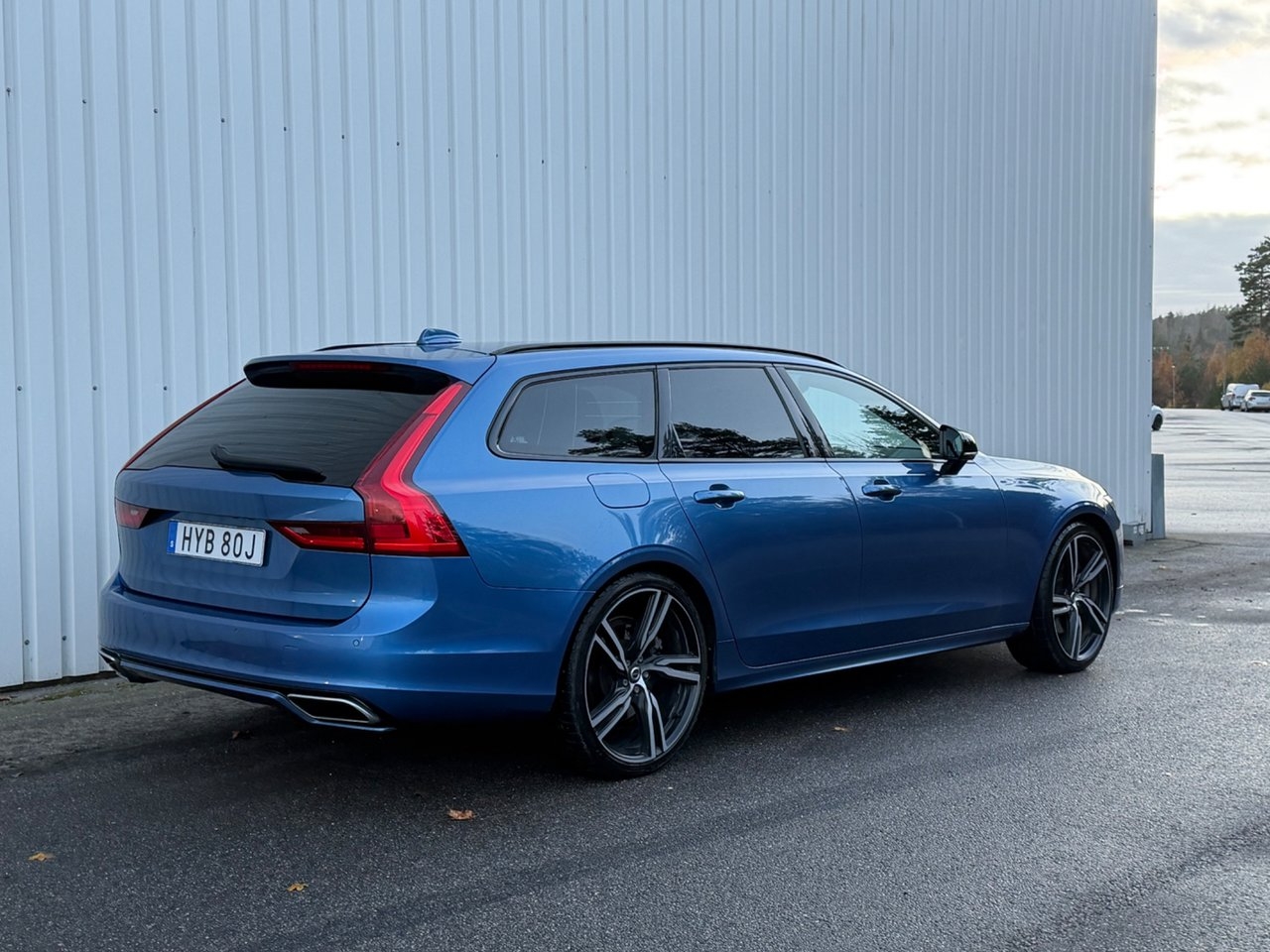 Volvo V90 T8 R Design 2020, bild 3/10