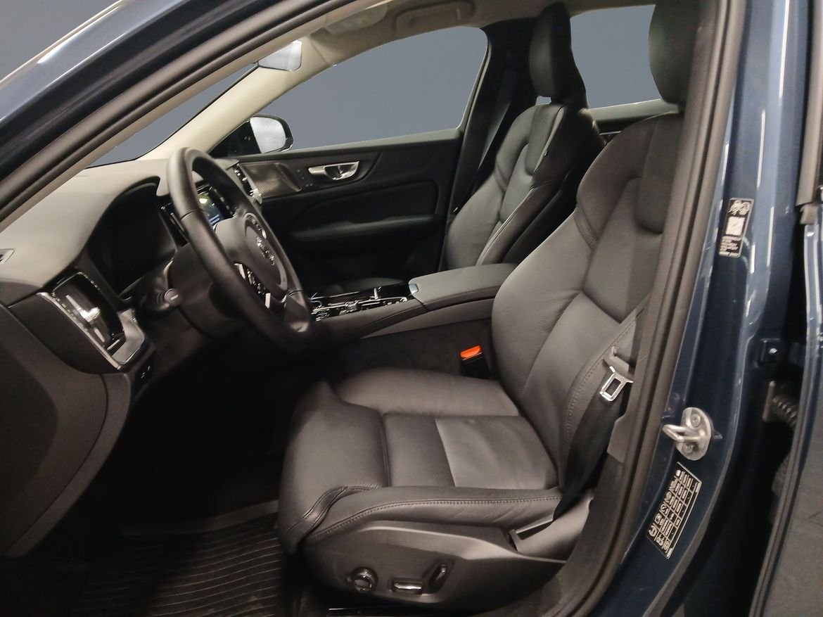 Volvo V60 T6 Plus Dark Nordic 2026, bild 5/10