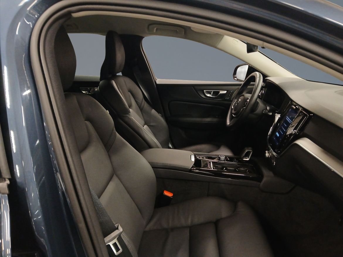 Volvo V60 T6 Plus Dark Nordic 2026, bild 6/10