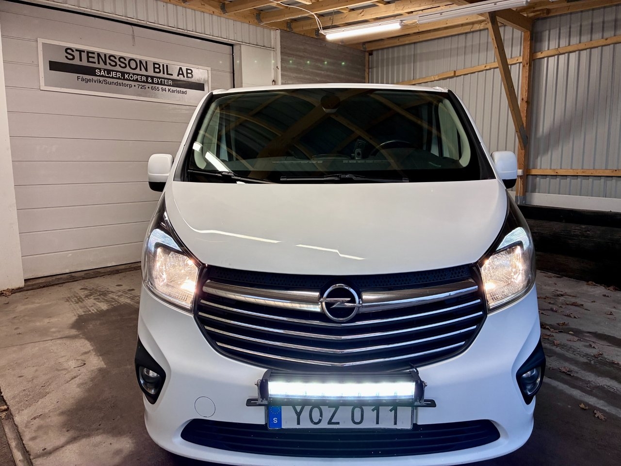 Opel Vivaro 1.6 BiTurbo CDTI 2017, bild 3/9
