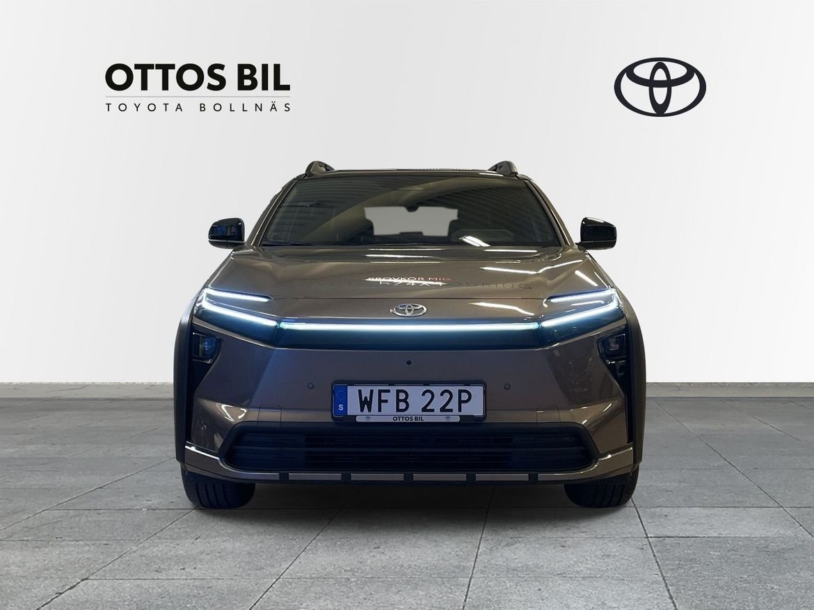 Toyota bZ4X Touring 2026, bild 6/10