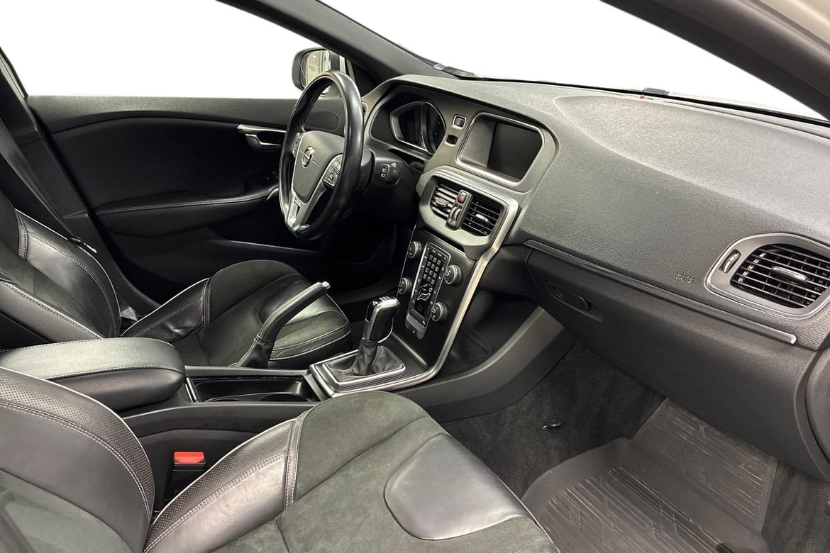 Volvo V40 T3 R Design 2019, bild 7/10