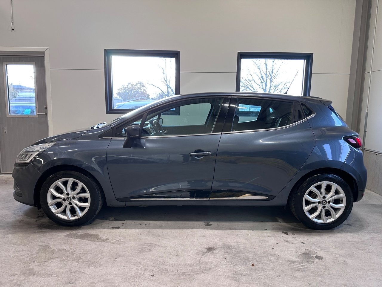 Renault Clio TCe 90 Intens 2019, bild 3/10